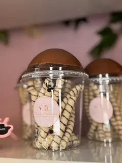 Copo Nutella com canudinhos
